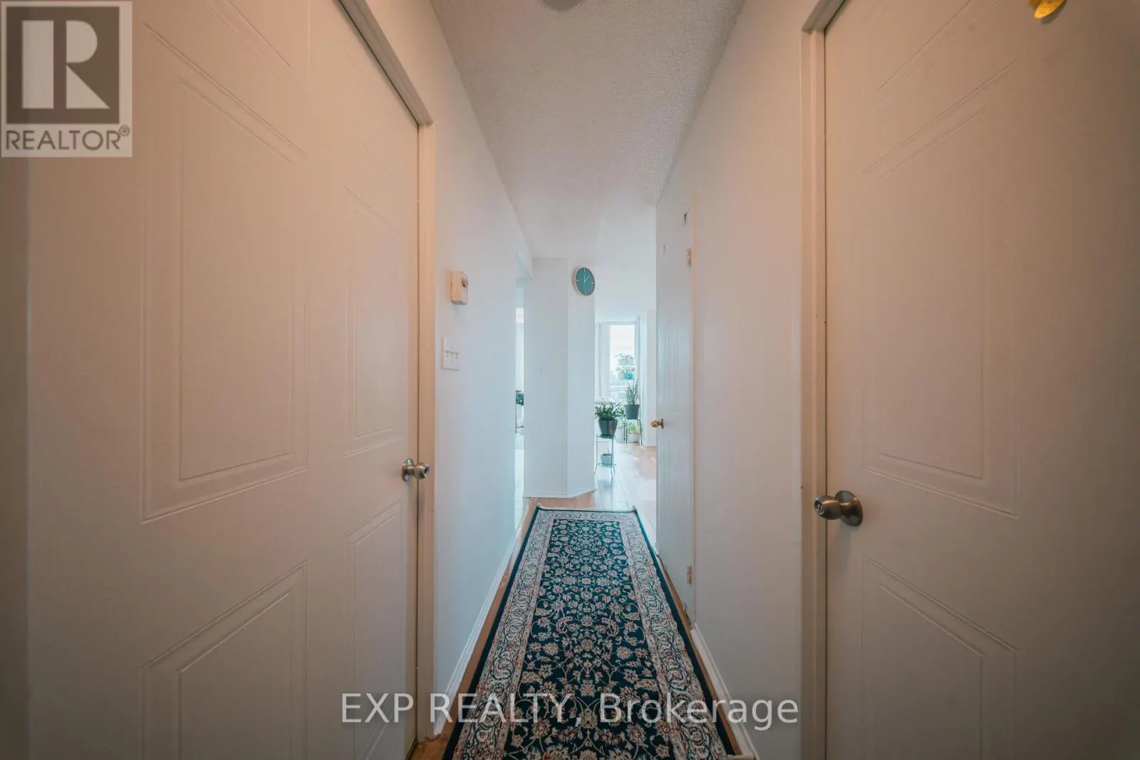 310 - 2550 LAWRENCE AVENUE E