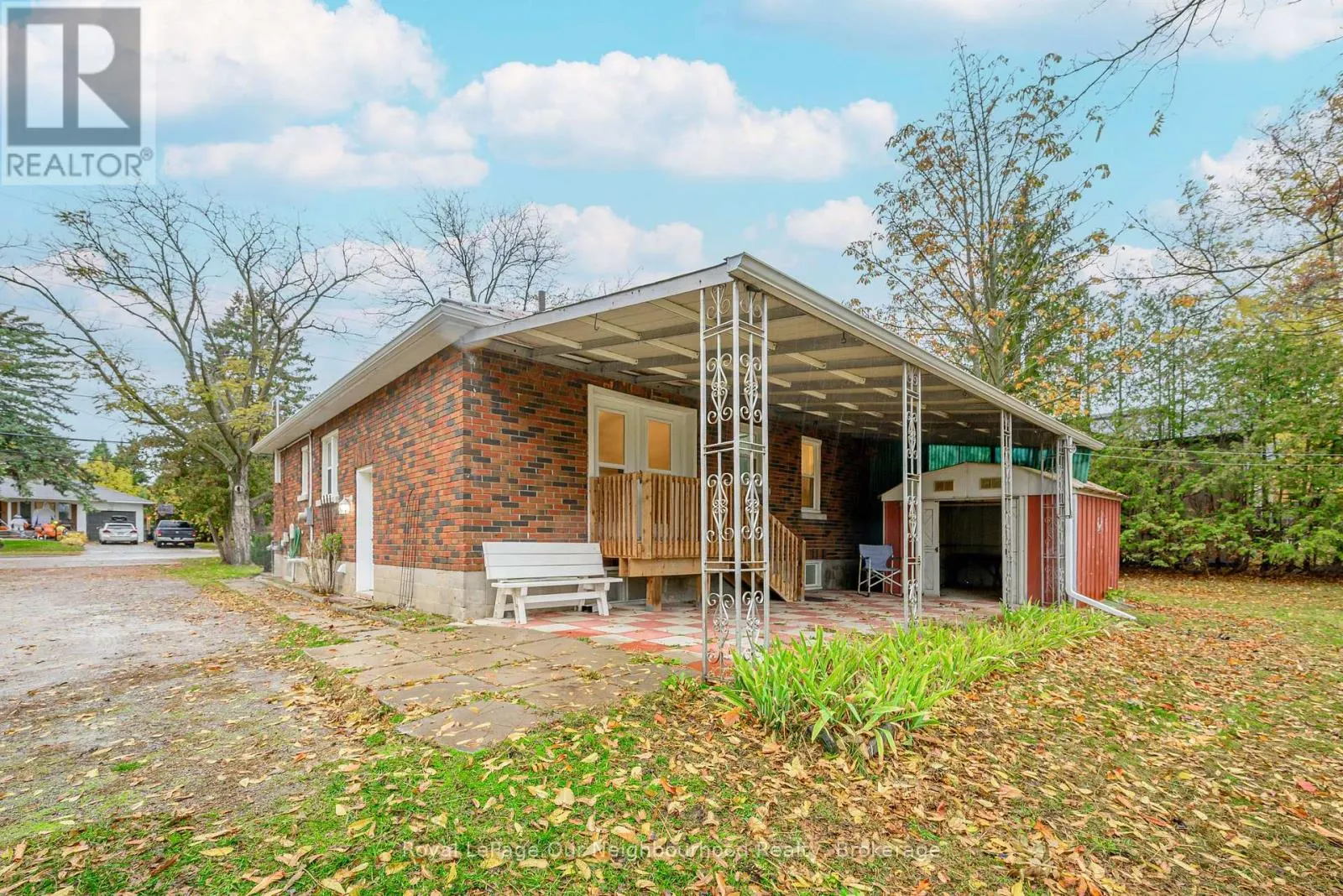 221 LIBERTY STREET N