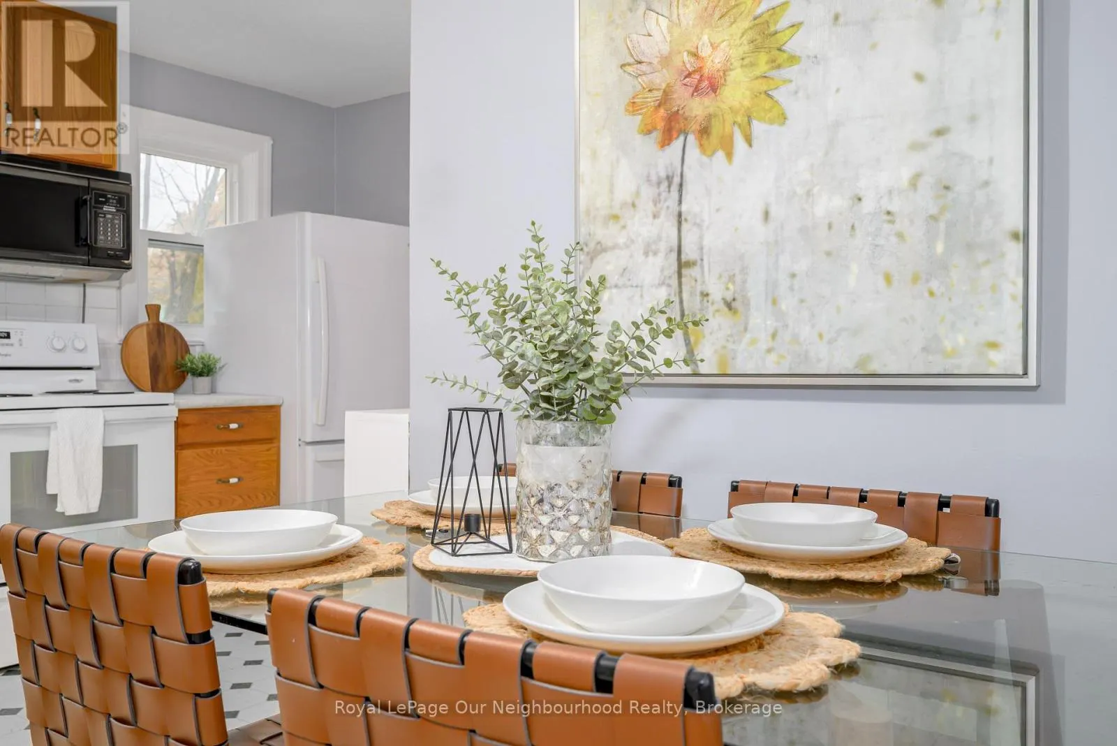 221 LIBERTY STREET N