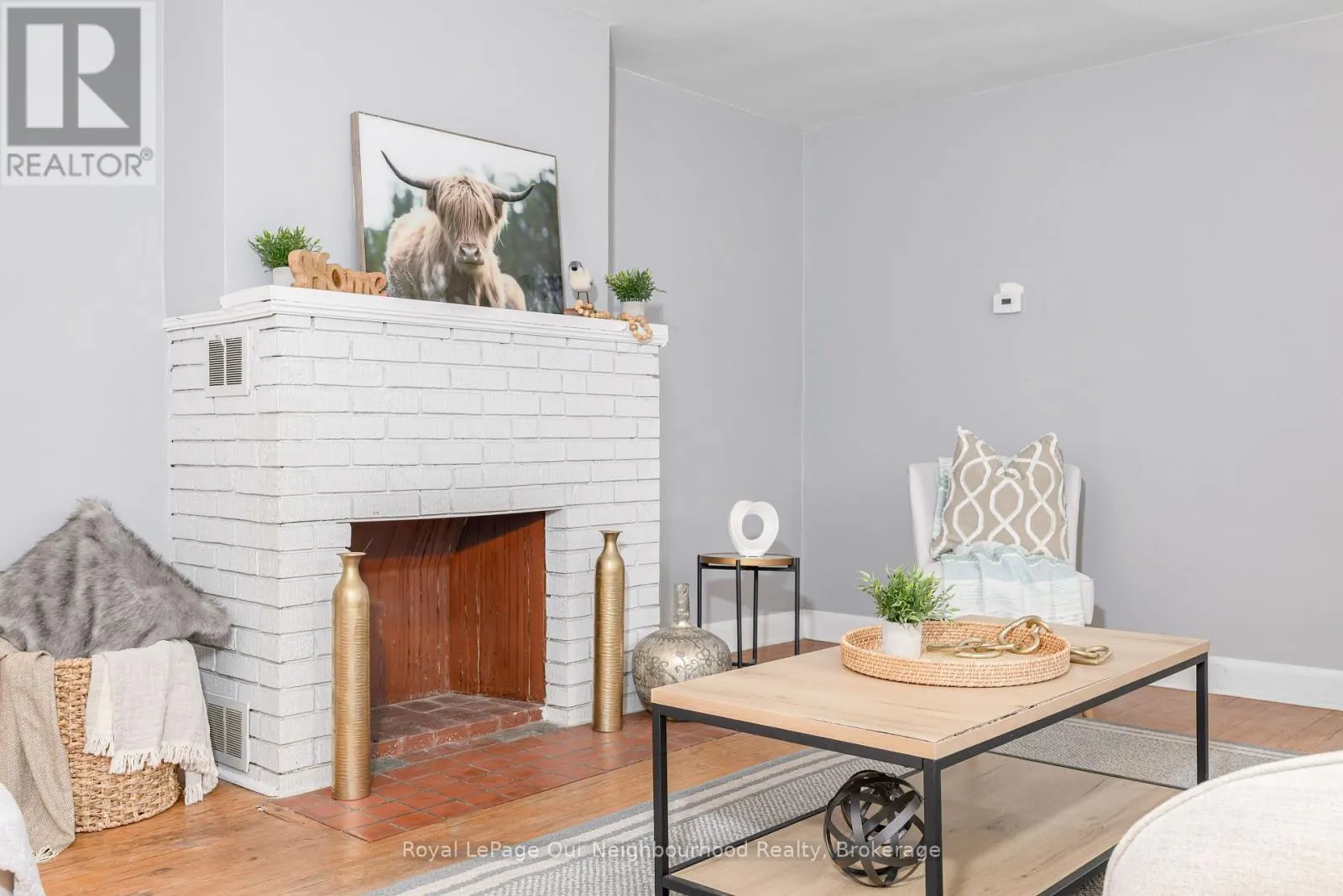 221 LIBERTY STREET N