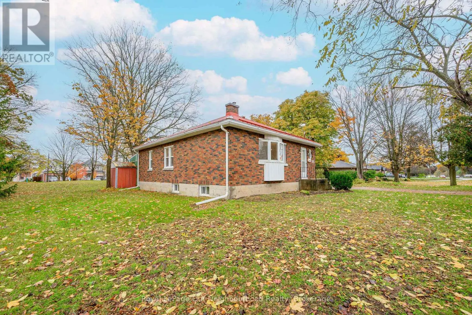 221 LIBERTY STREET N