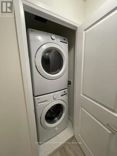 1529 - 3270 SHEPPARD AVENUE E