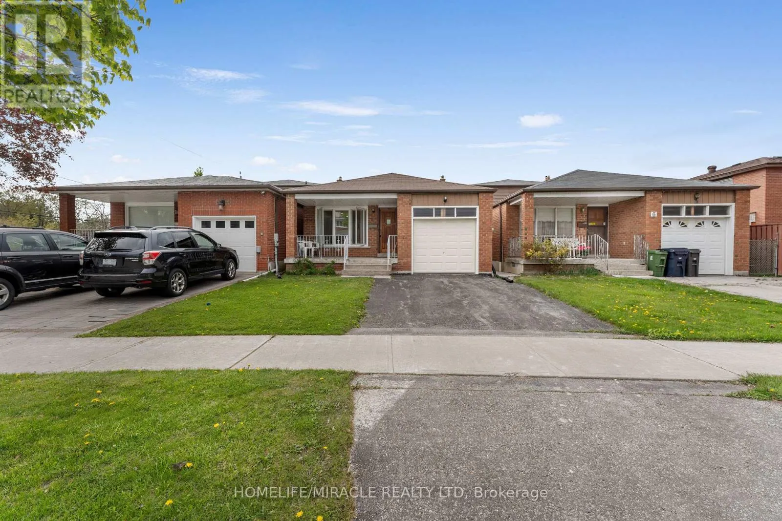 4 GREENDOWNS DRIVE