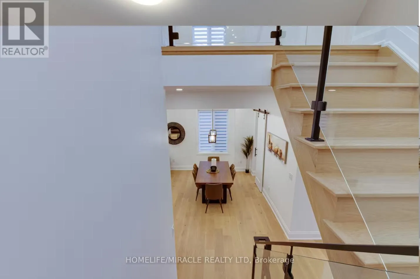 10 STAMFORD SQUARE S