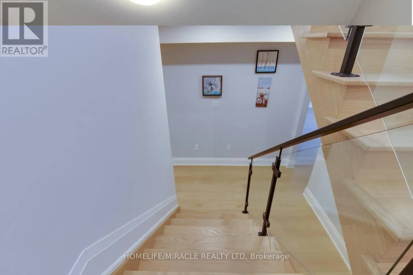 10 STAMFORD SQUARE S