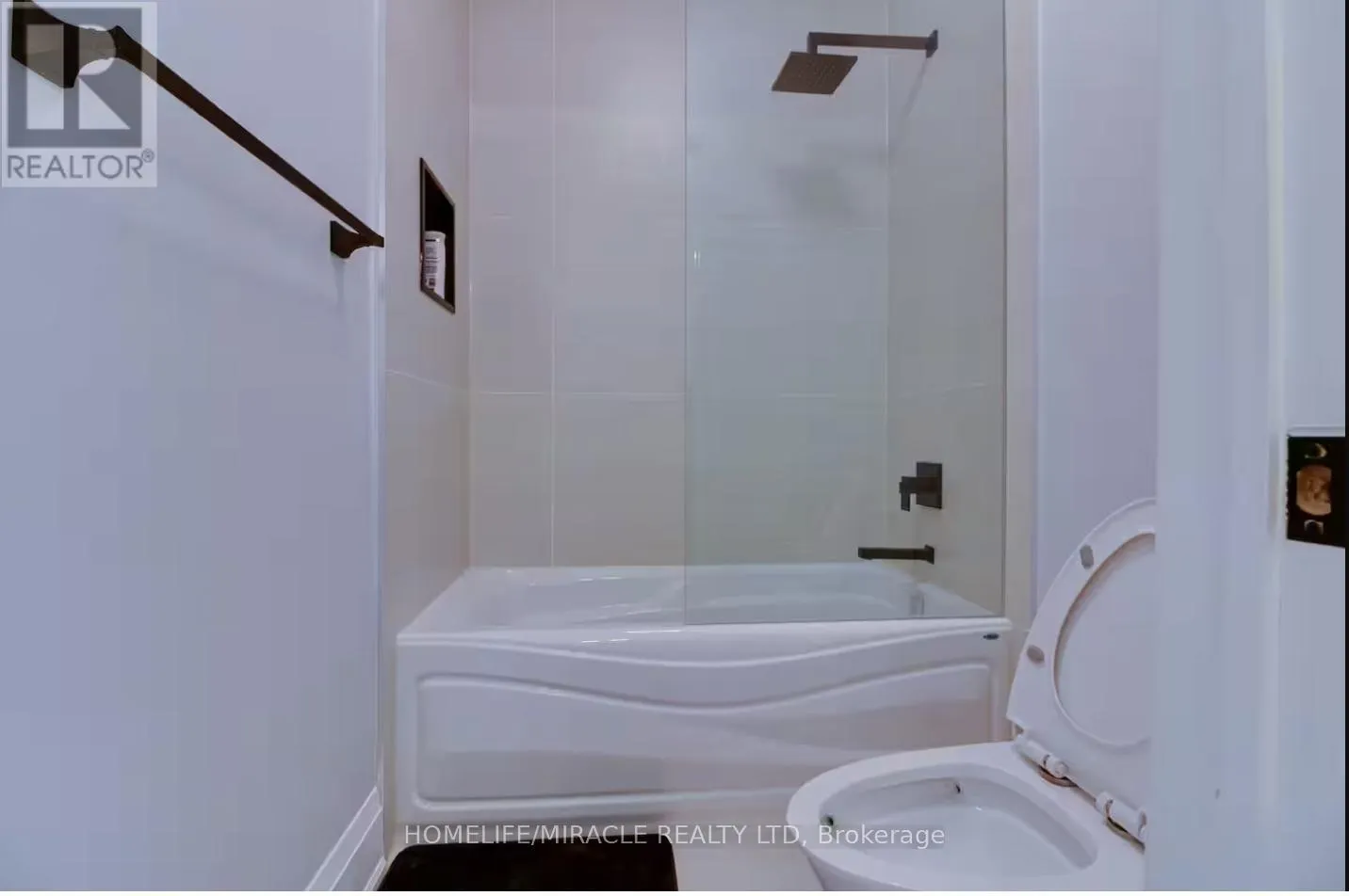 10 STAMFORD SQUARE S