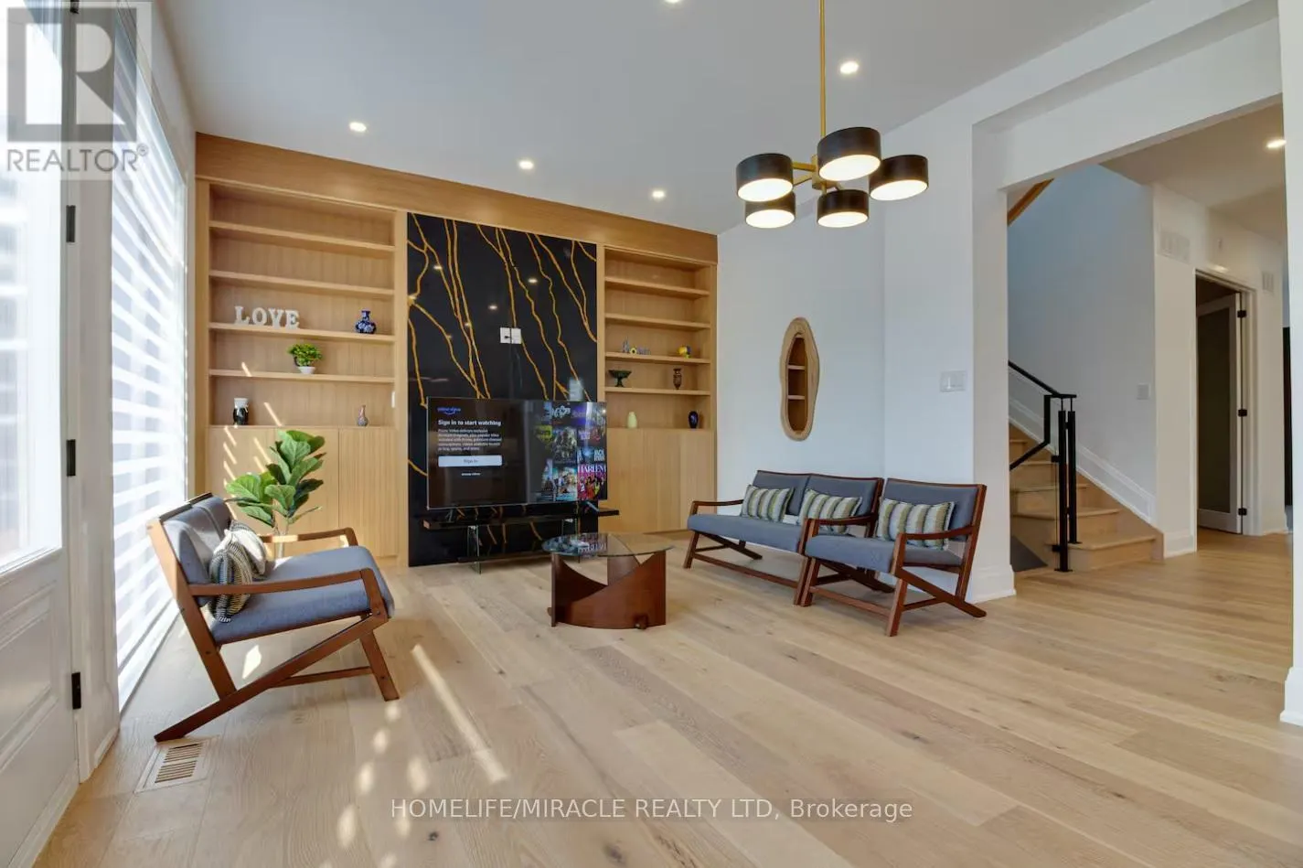 10 STAMFORD SQUARE S