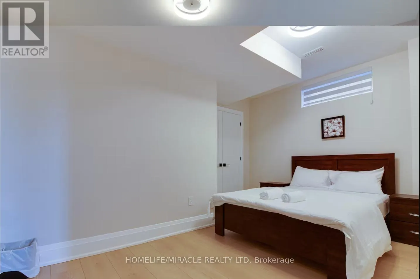 10 STAMFORD SQUARE S