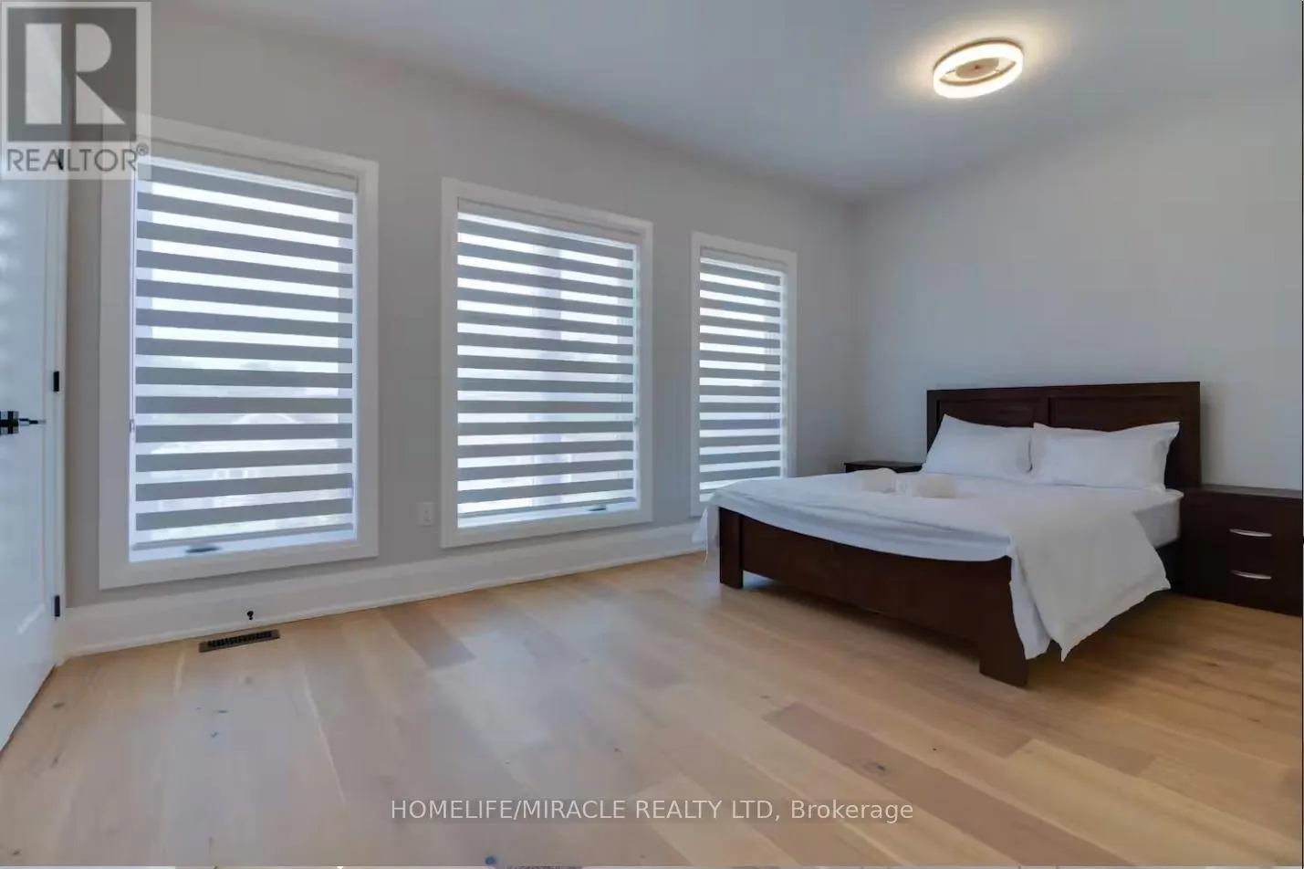 10 STAMFORD SQUARE S