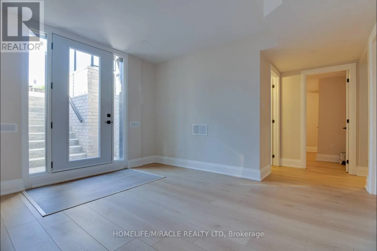 10 STAMFORD SQUARE S