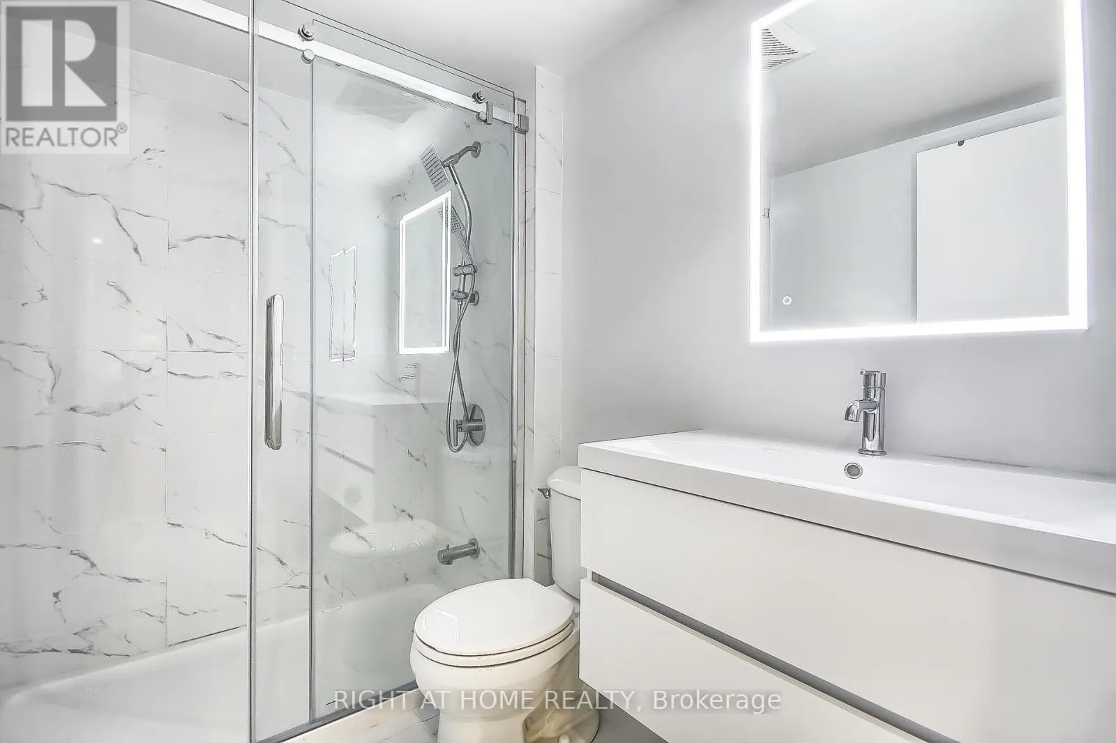 206 - 955 O' CONNOR DRIVE