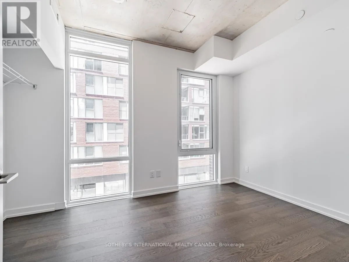 302 - 45 BASEBALL PLACE