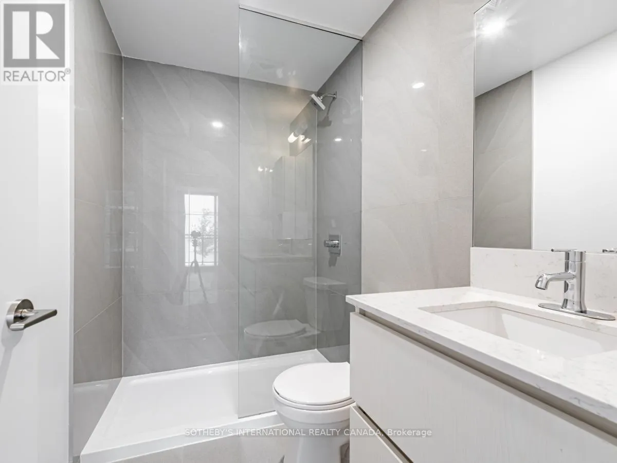 302 - 45 BASEBALL PLACE