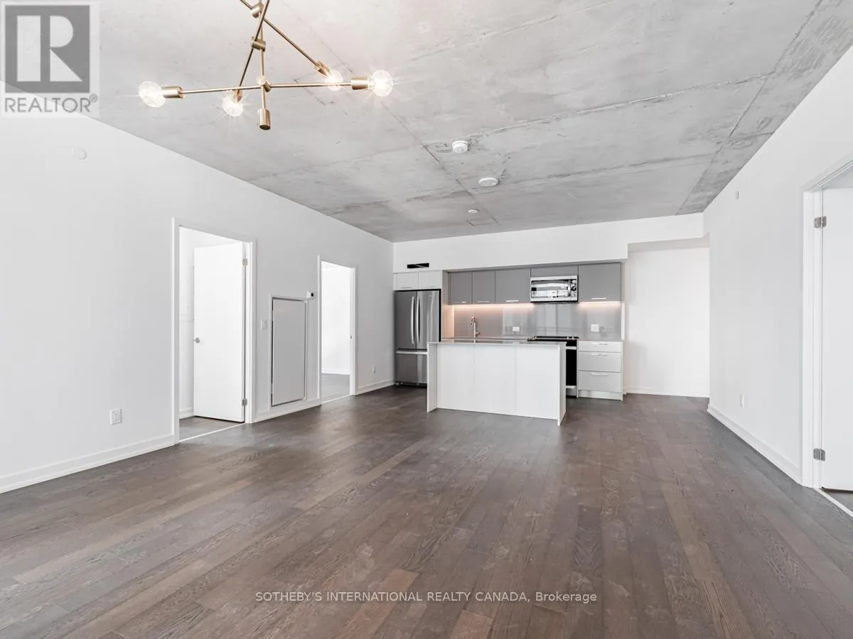 302 - 45 BASEBALL PLACE