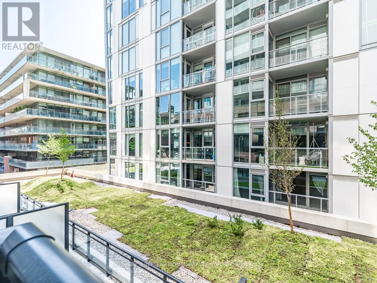 302 - 45 BASEBALL PLACE