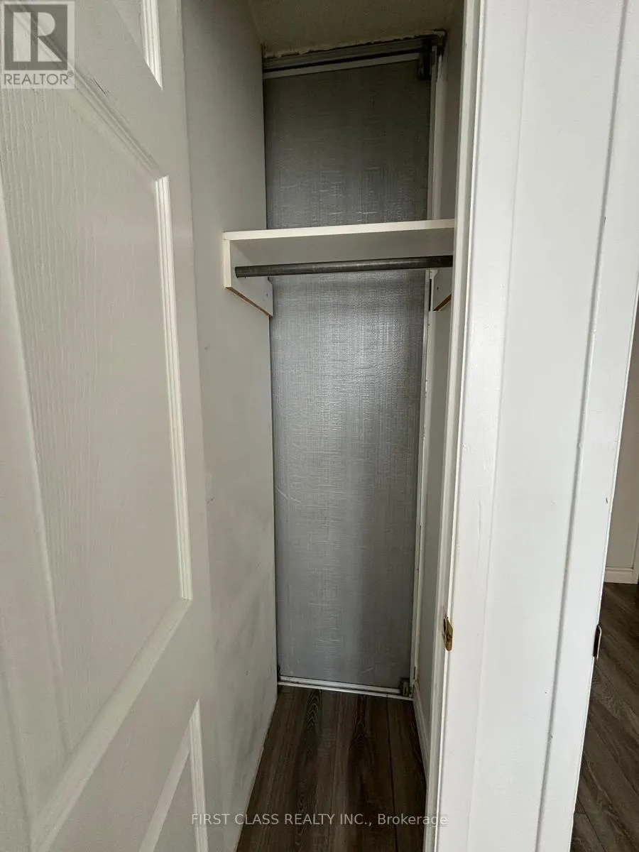 1412 - 10 STONEHILL COURT