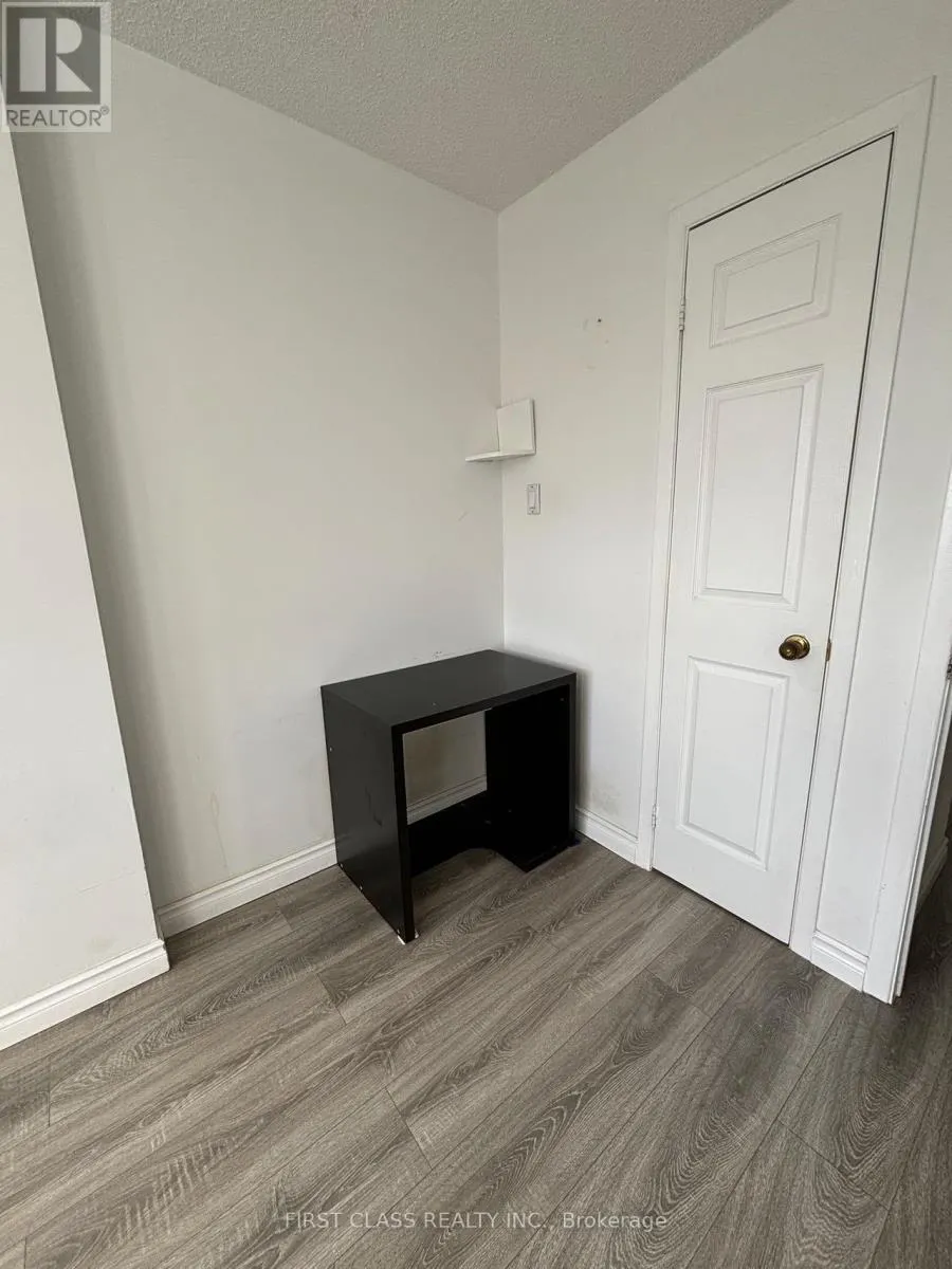 1412 - 10 STONEHILL COURT