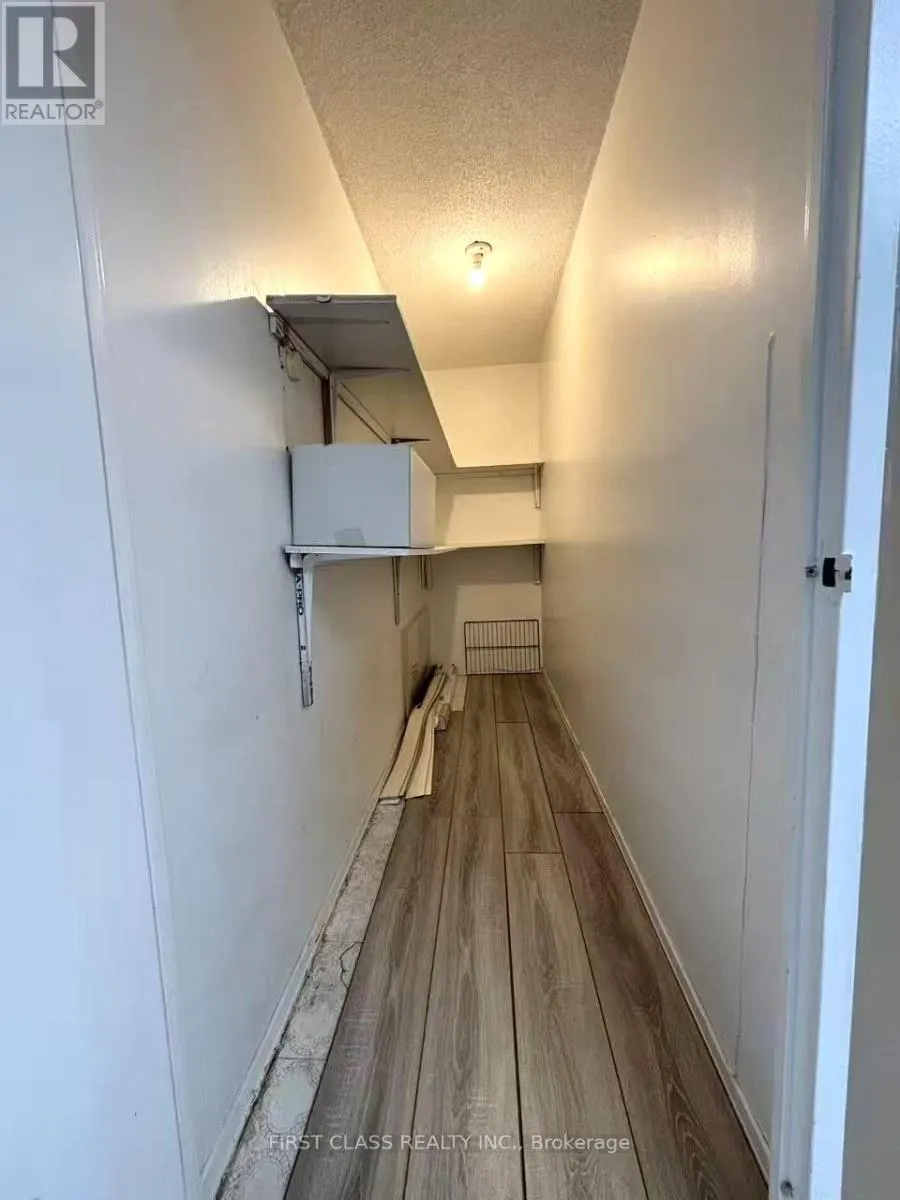 1412 - 10 STONEHILL COURT