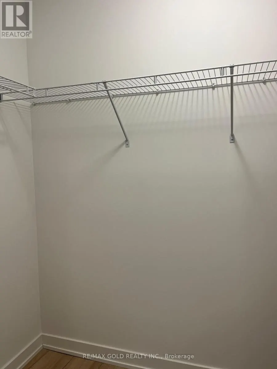 220 - 7439 KINGSTON ROAD