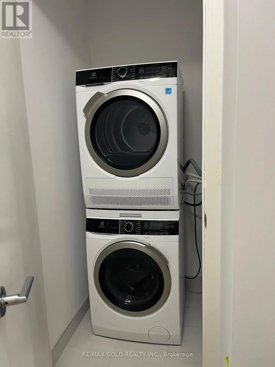 220 - 7439 KINGSTON ROAD