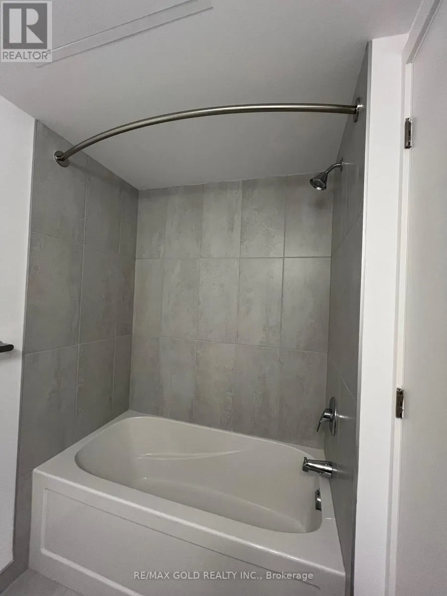 220 - 7439 KINGSTON ROAD