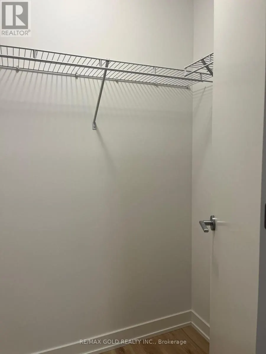 220 - 7439 KINGSTON ROAD