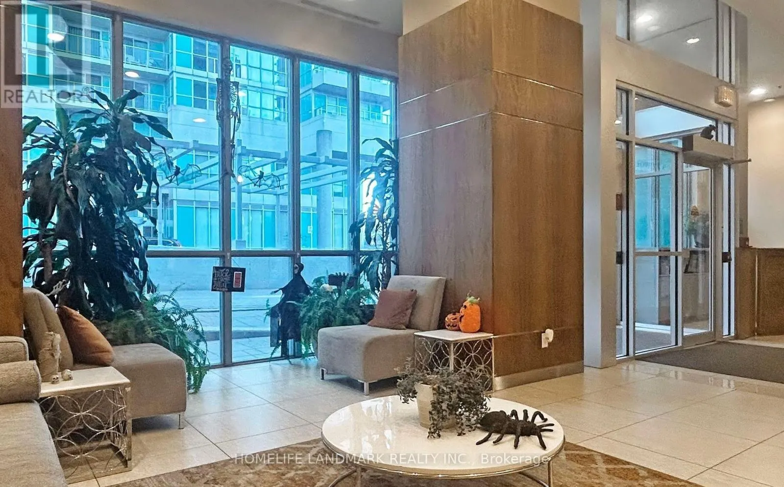 406 - 50 TOWN CENTRE COURT