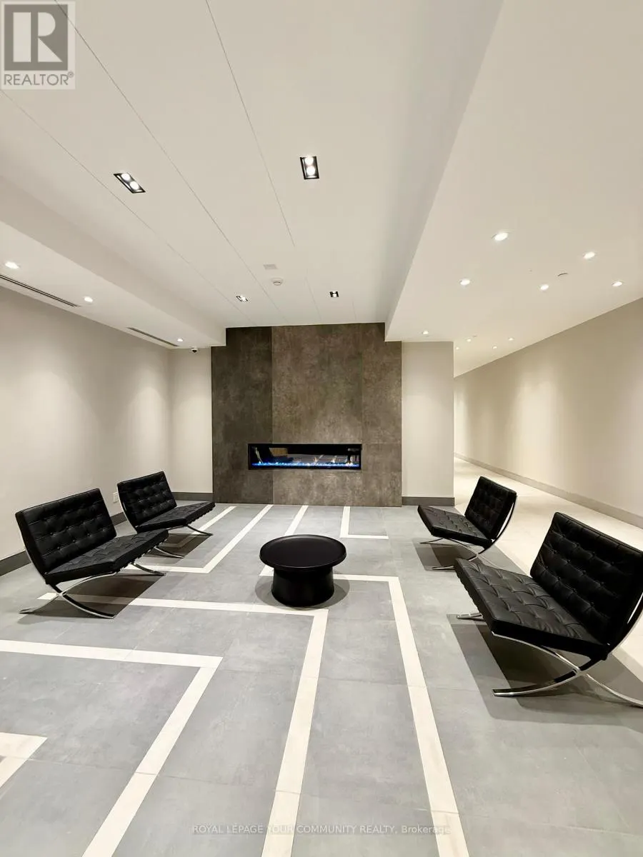 2525 - 3270 SHEPPARD AVENUE E