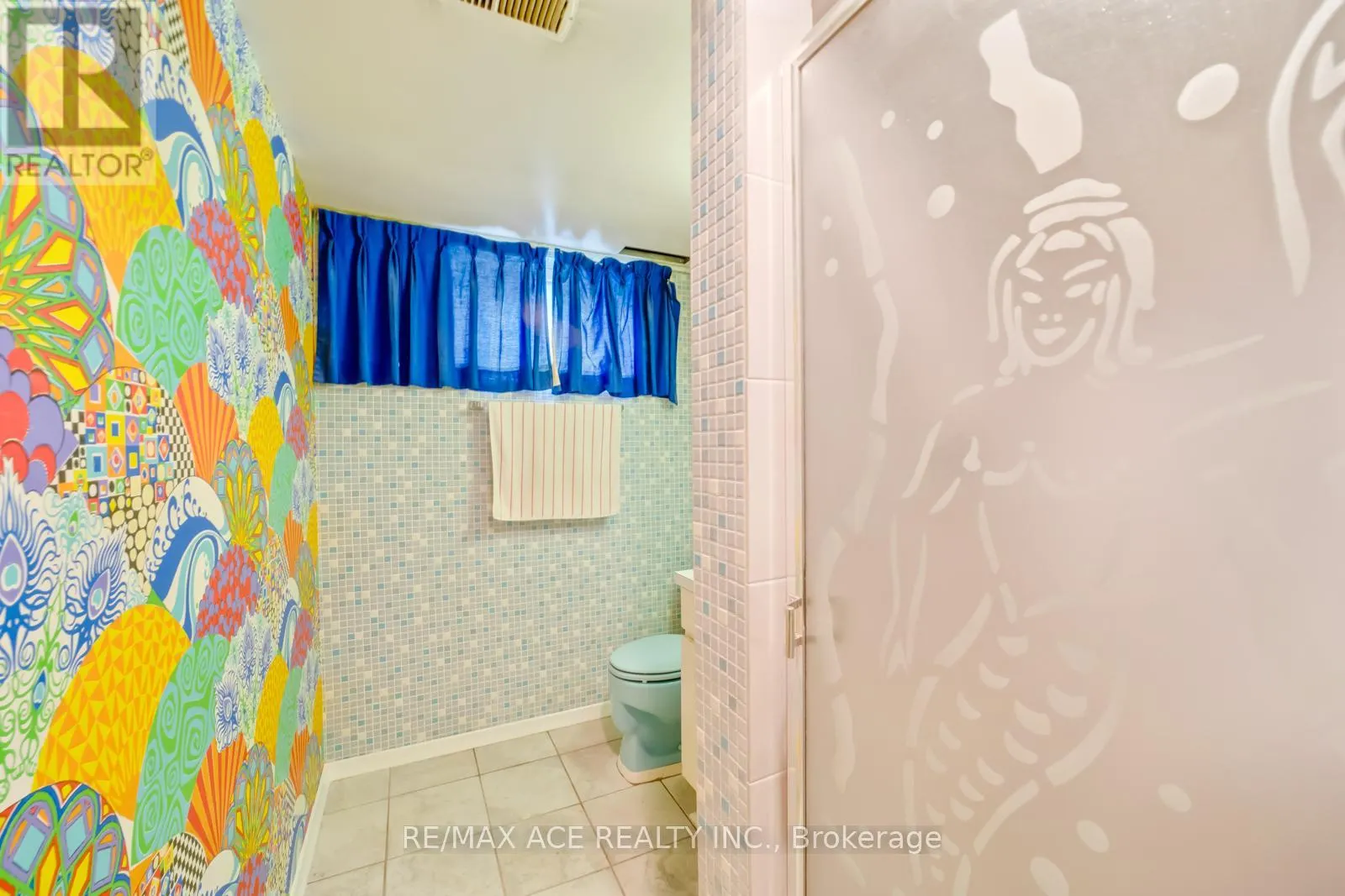 96 INVERGORDON AVENUE