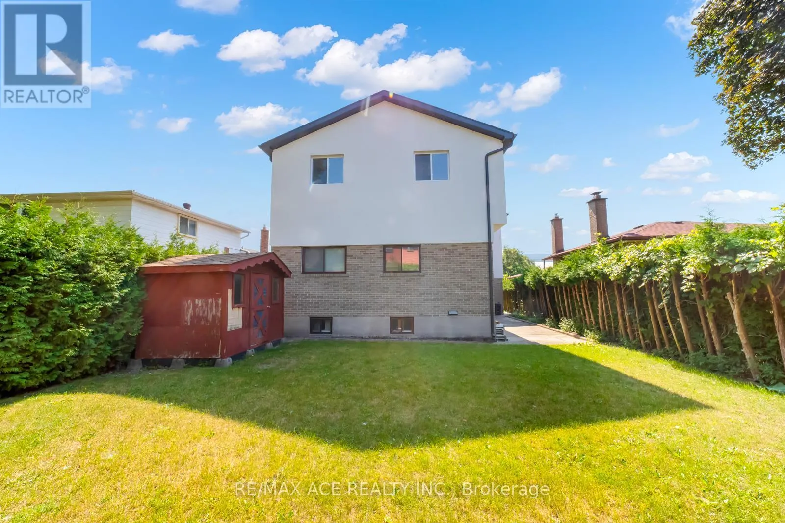 96 INVERGORDON AVENUE