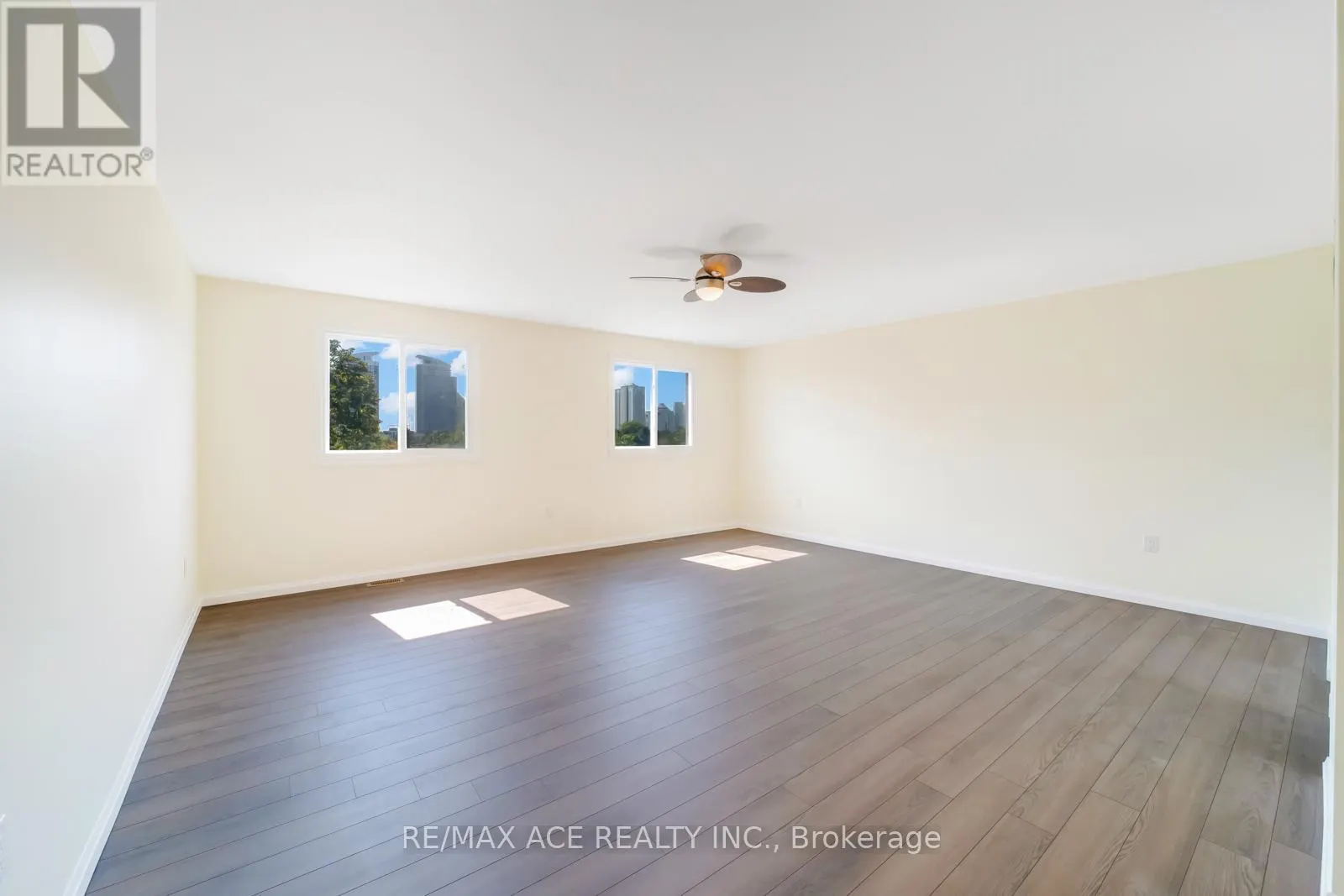 96 INVERGORDON AVENUE