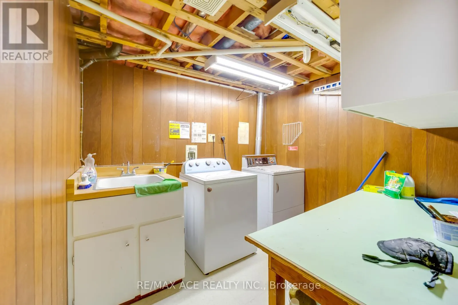 96 INVERGORDON AVENUE