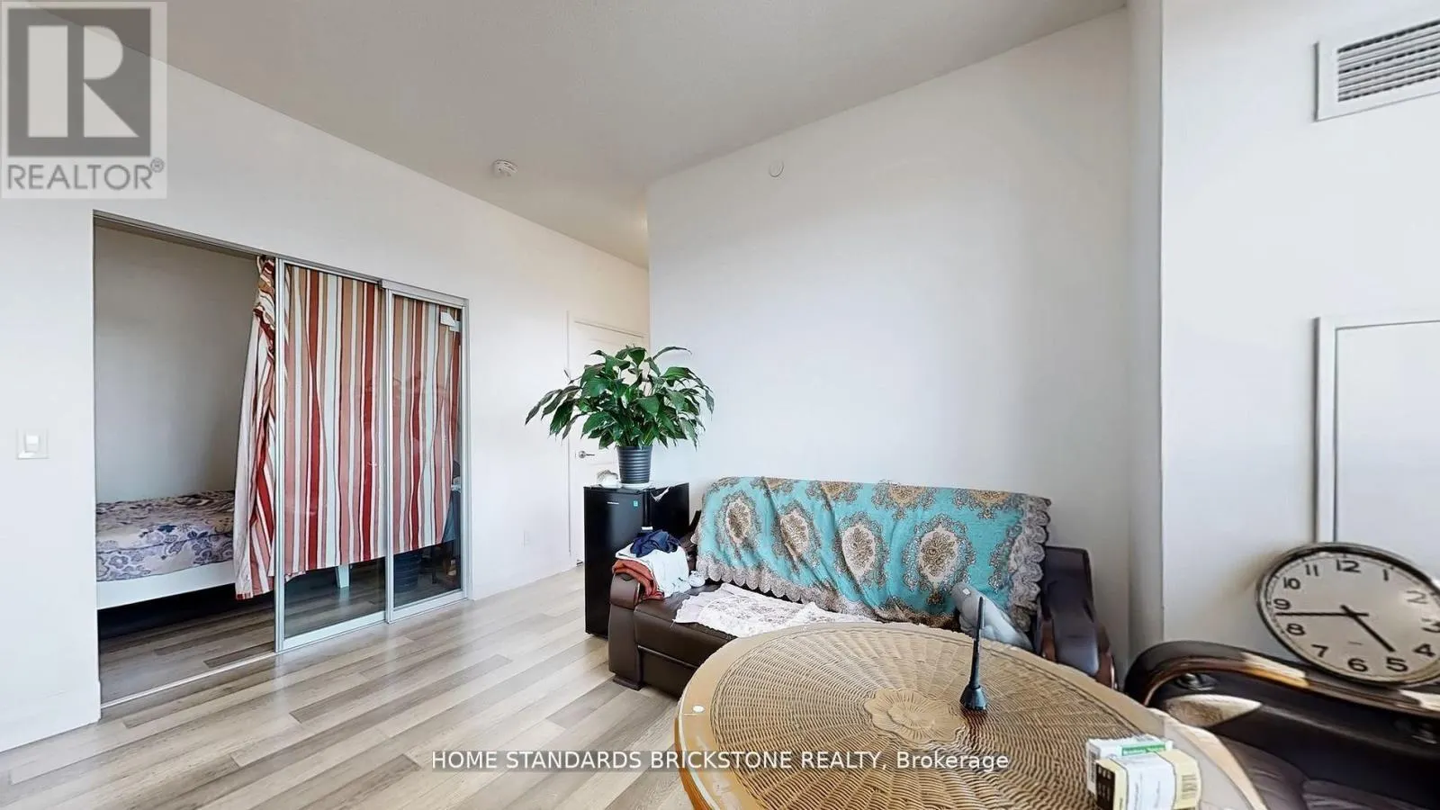 2005 - 3121 SHEPPARD AVENUE E