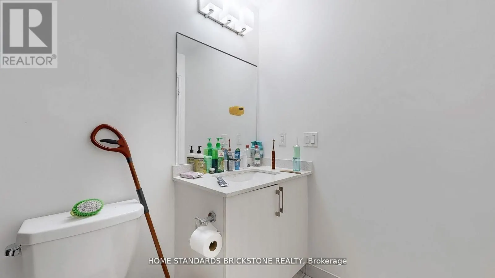 2005 - 3121 SHEPPARD AVENUE E