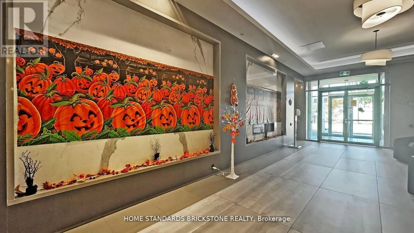 2005 - 3121 SHEPPARD AVENUE E