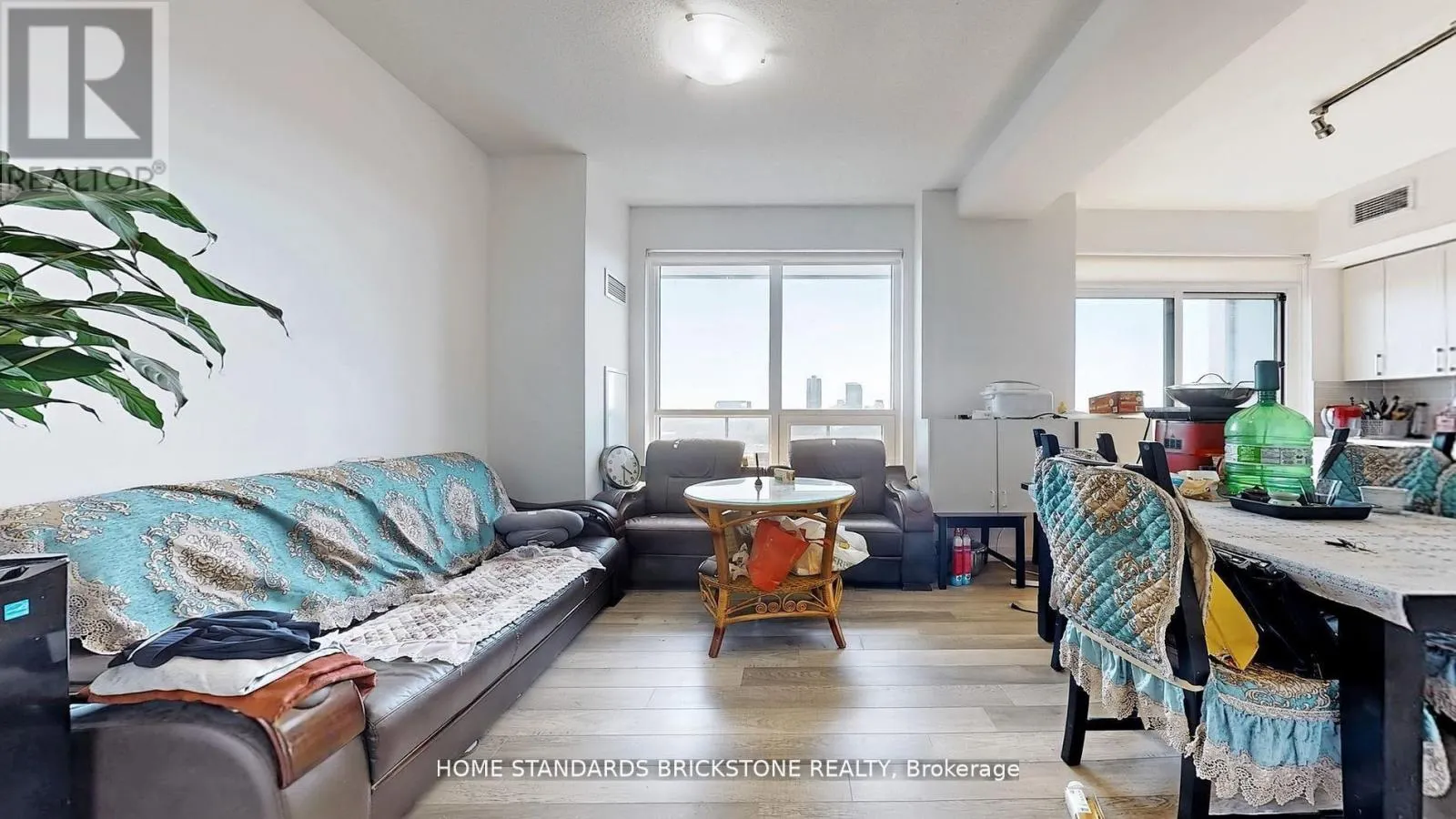 2005 - 3121 SHEPPARD AVENUE E