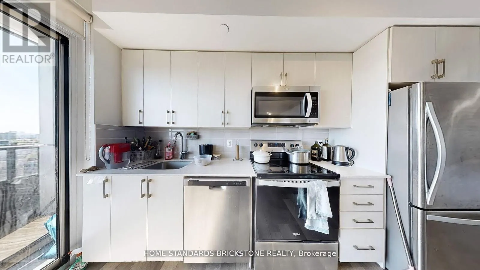 2005 - 3121 SHEPPARD AVENUE E