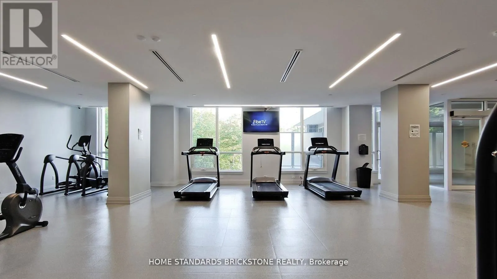 2005 - 3121 SHEPPARD AVENUE E