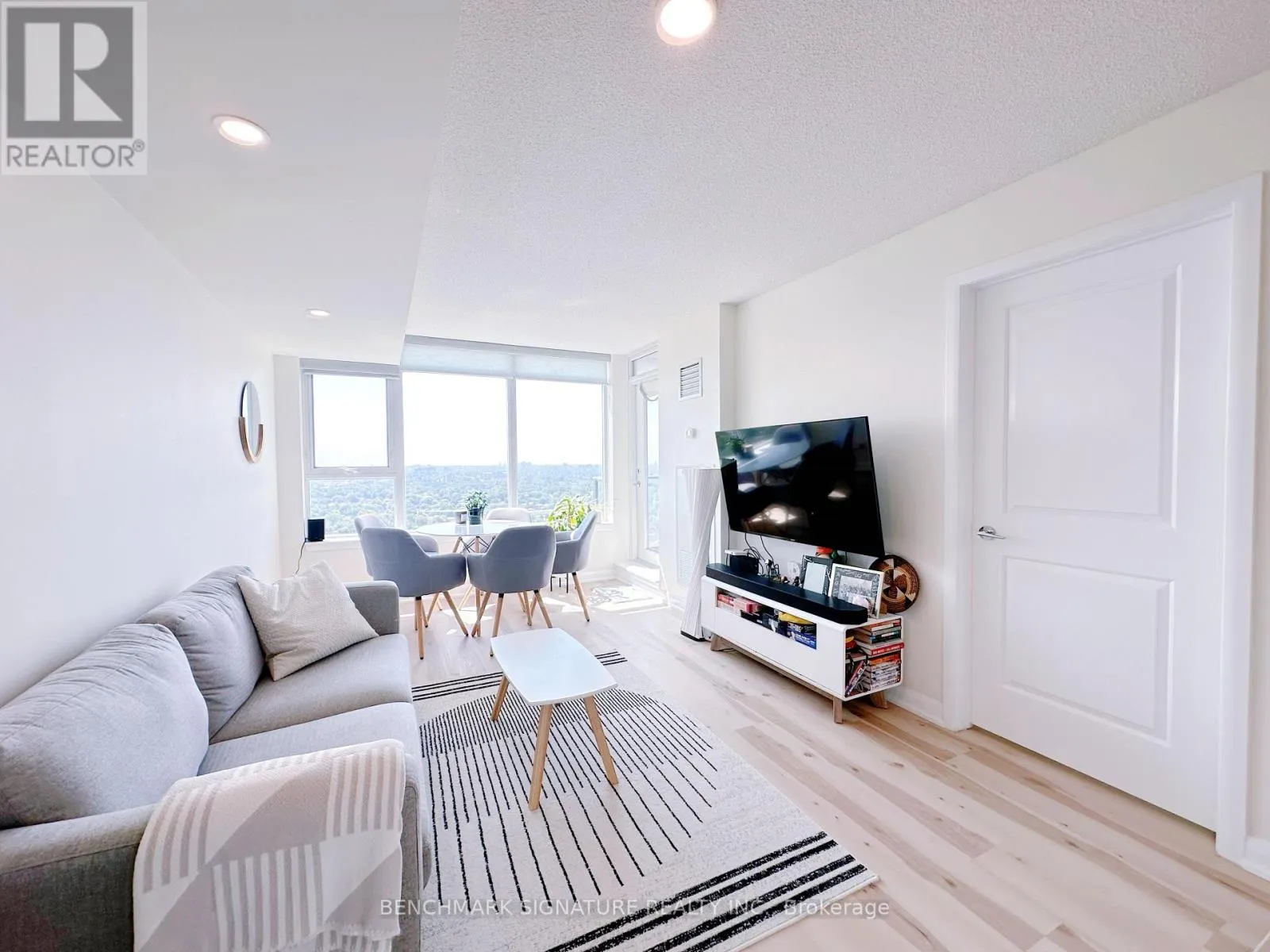 3007 - 190 BOROUGH DRIVE