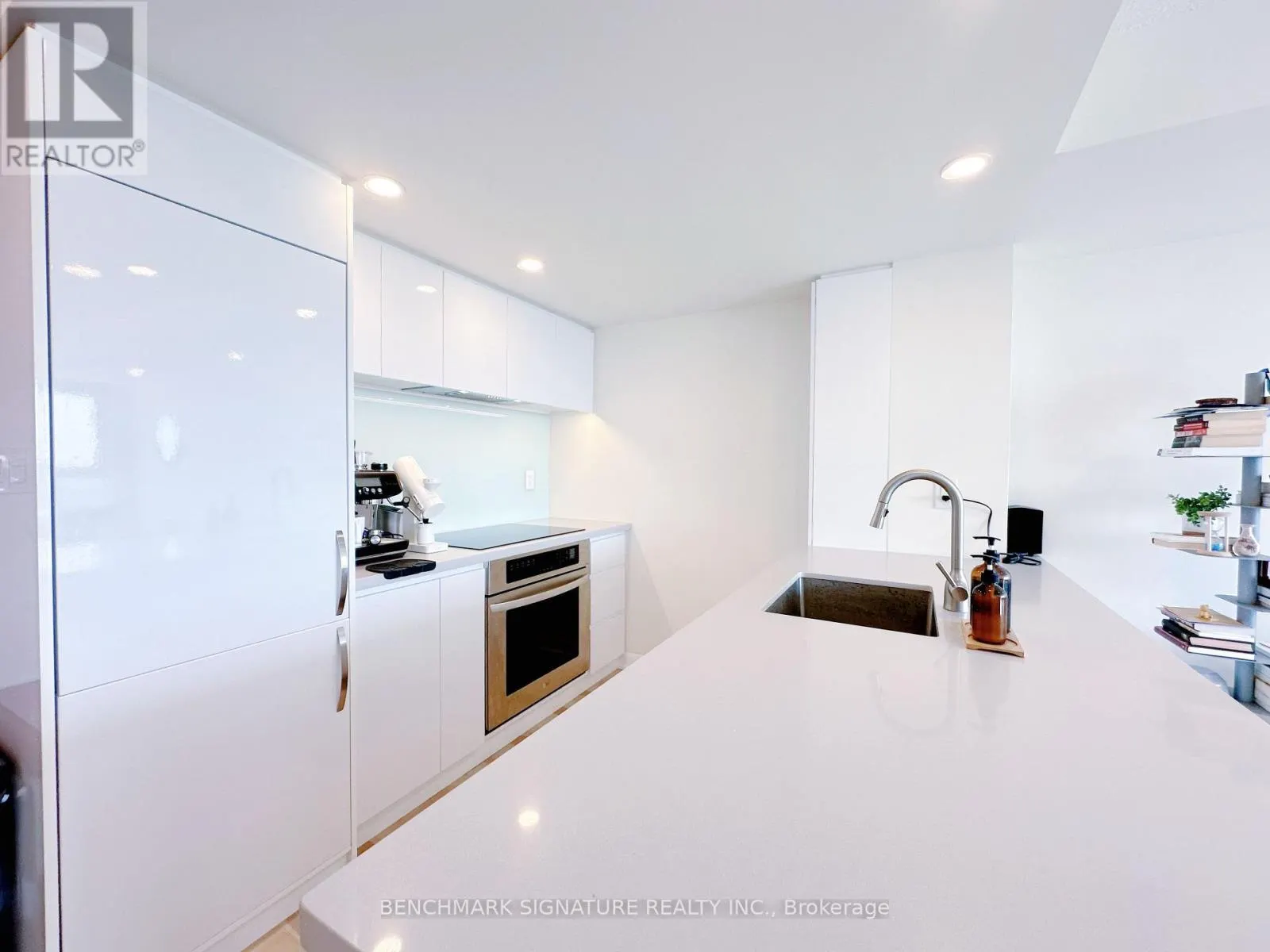 3007 - 190 BOROUGH DRIVE