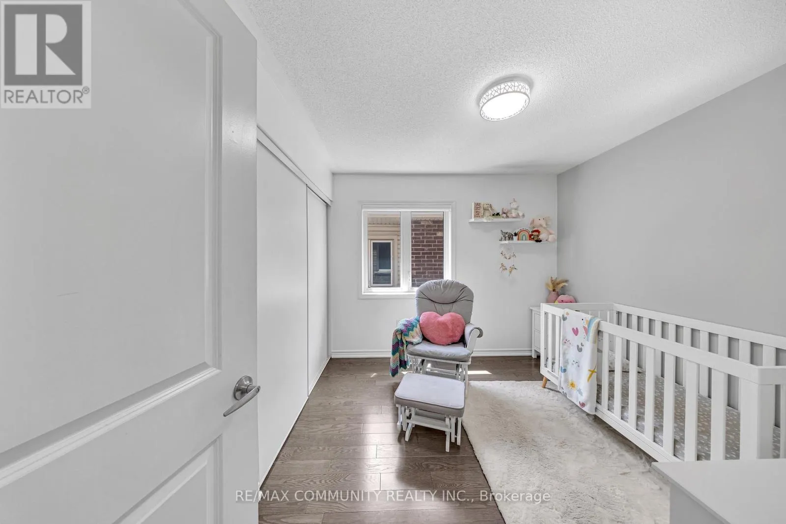 1055 FOXTAIL CRESCENT