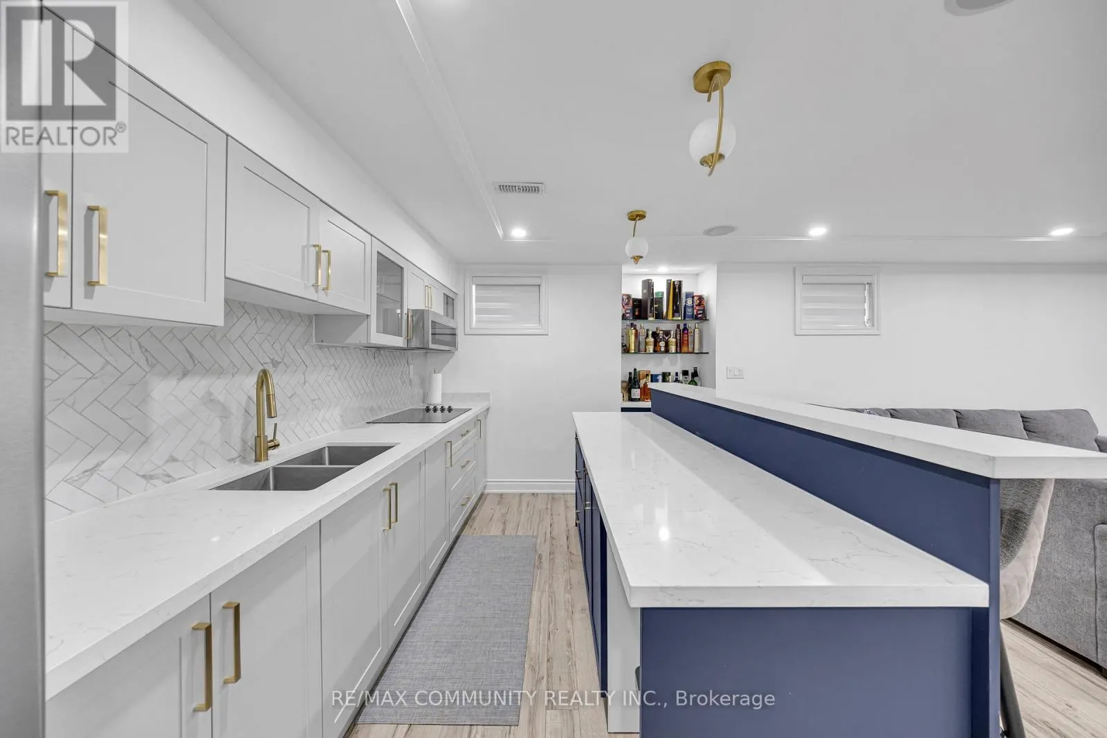 1055 FOXTAIL CRESCENT