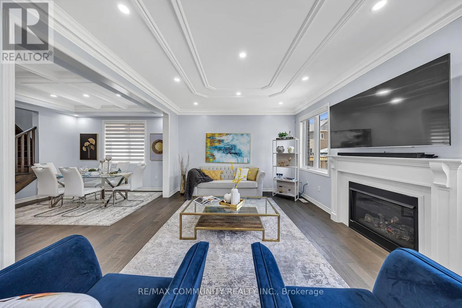 1055 FOXTAIL CRESCENT