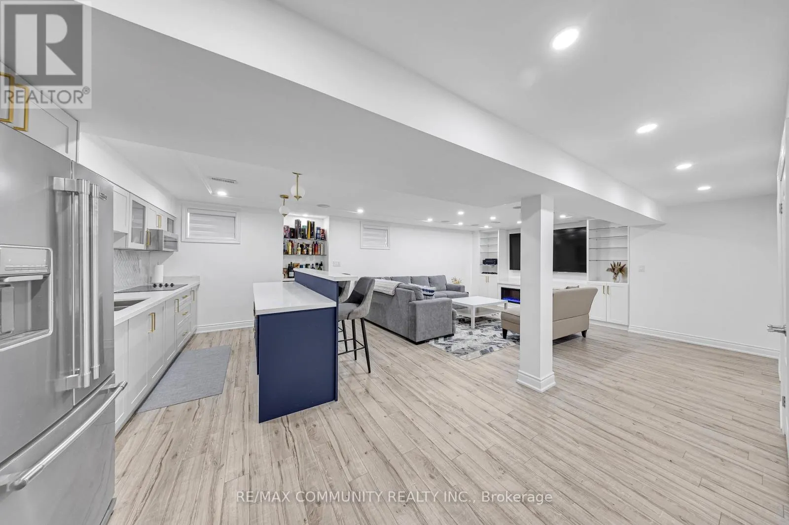 1055 FOXTAIL CRESCENT