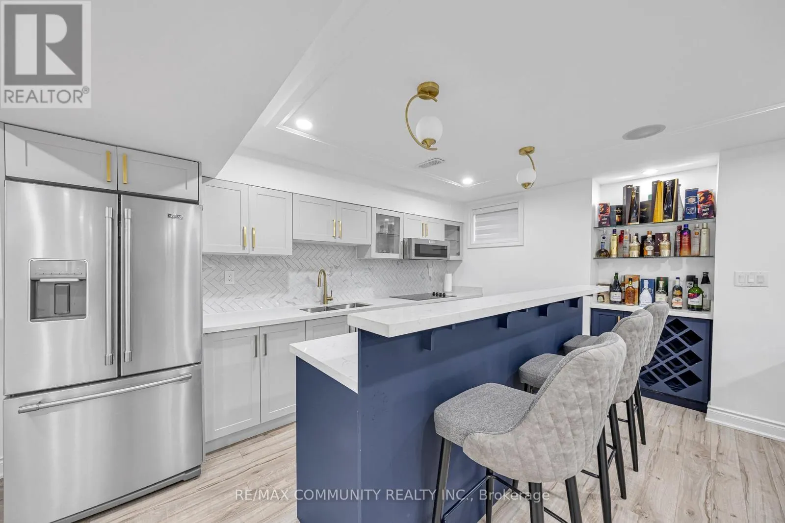 1055 FOXTAIL CRESCENT