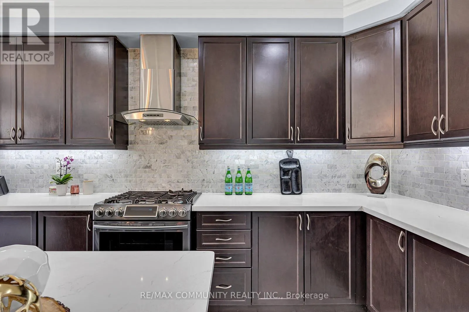 1055 FOXTAIL CRESCENT