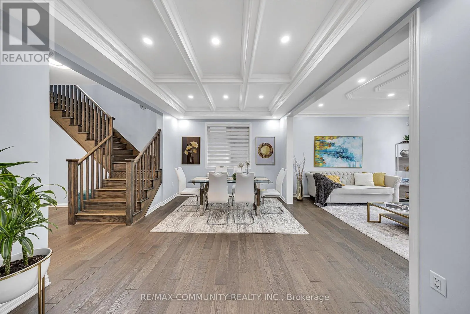 1055 FOXTAIL CRESCENT