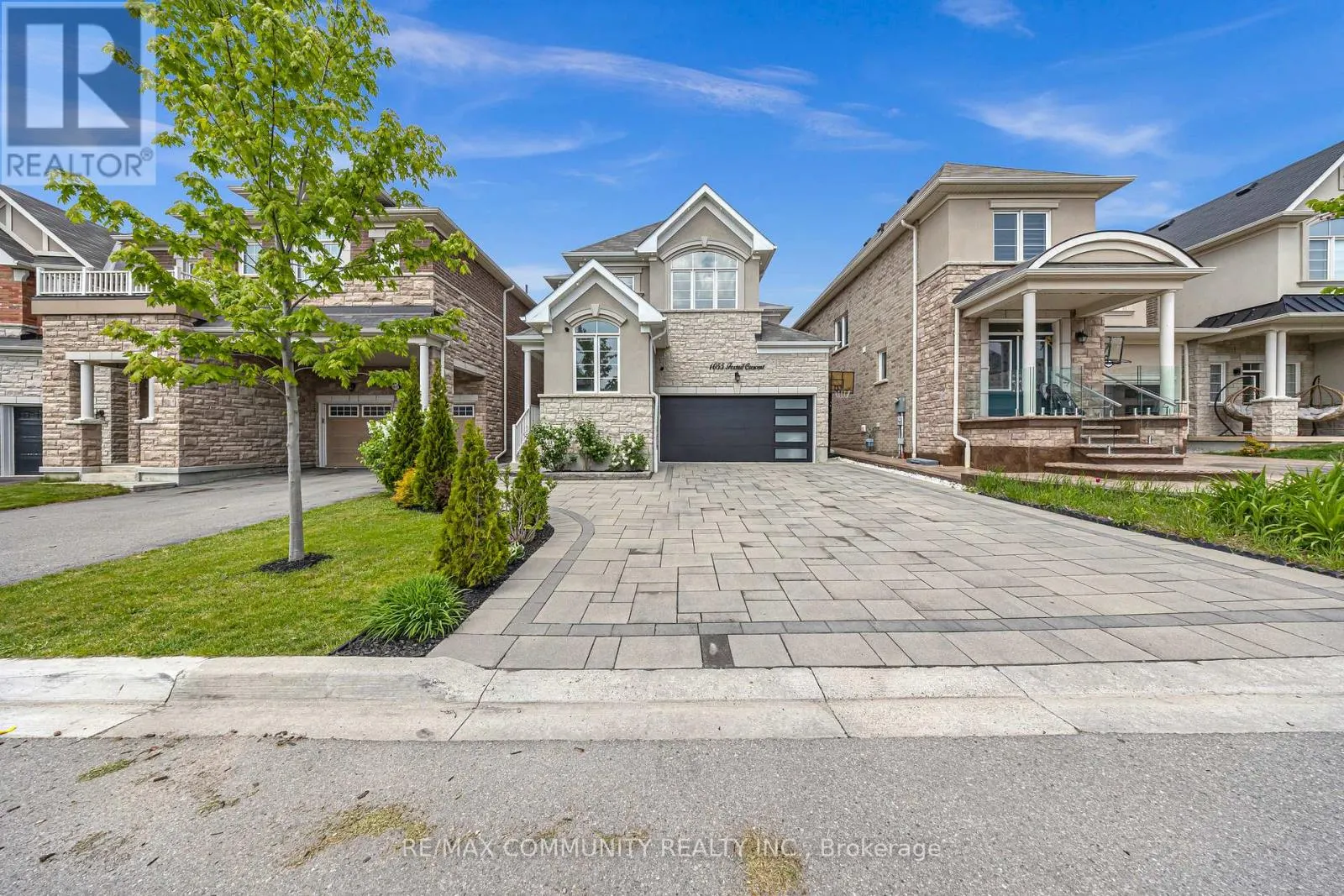 1055 FOXTAIL CRESCENT