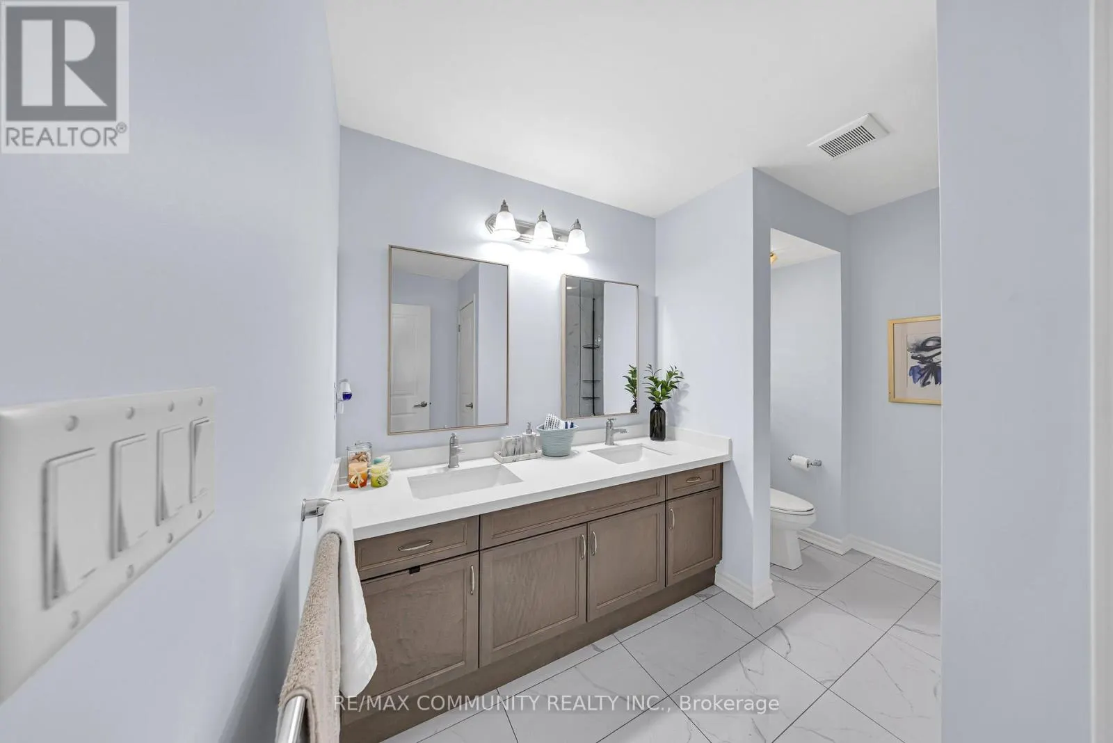 1055 FOXTAIL CRESCENT