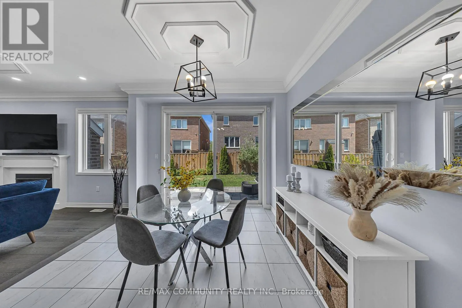 1055 FOXTAIL CRESCENT